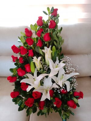 Arreglo rosas y lirios fúnebre R15
